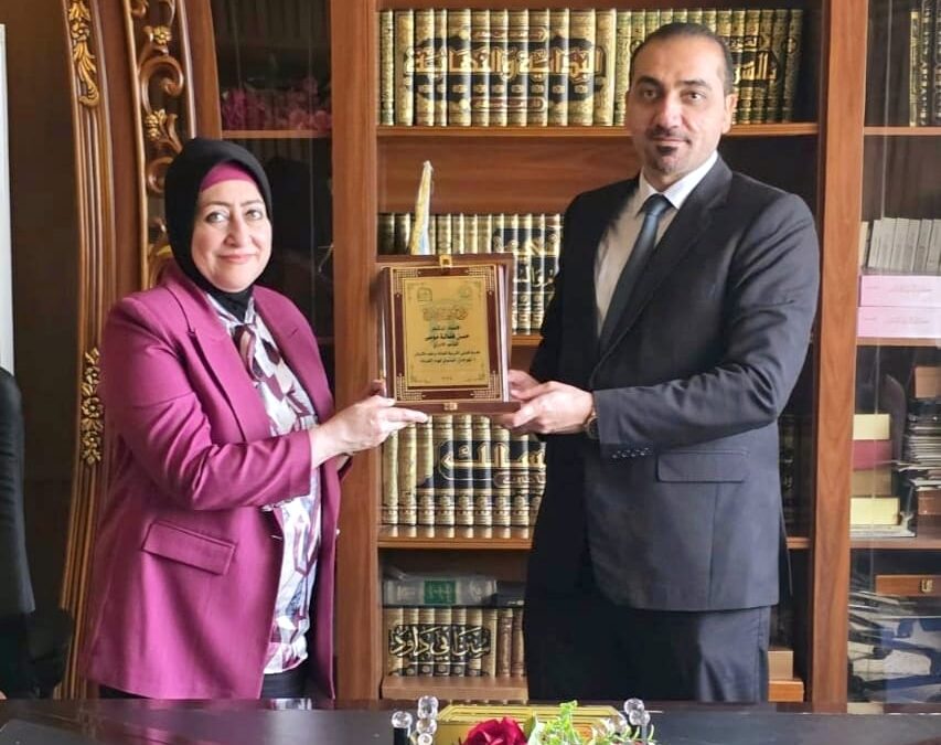 مساعد رئيس الجامعة العراقية للشؤون الادارية يزور كلية التربية للبنات ويبحث سبل تطوير العمل الأكاديمي.