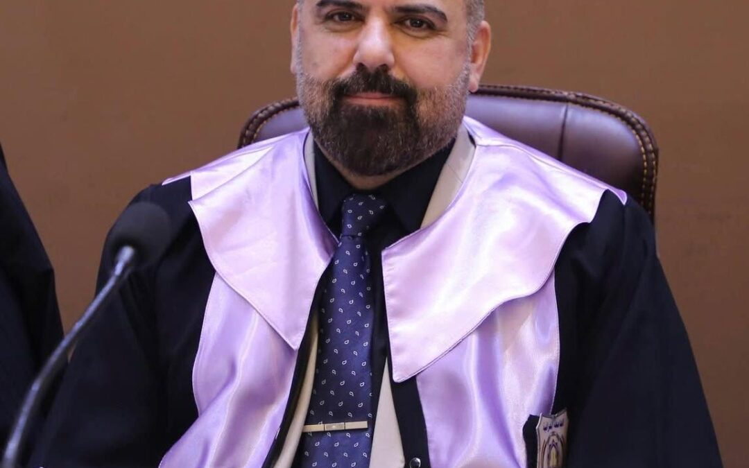 تدريسي من قسم التاريخ يشارك في مناقشة أطروحة دكتوراه بالجامعة العراقية.